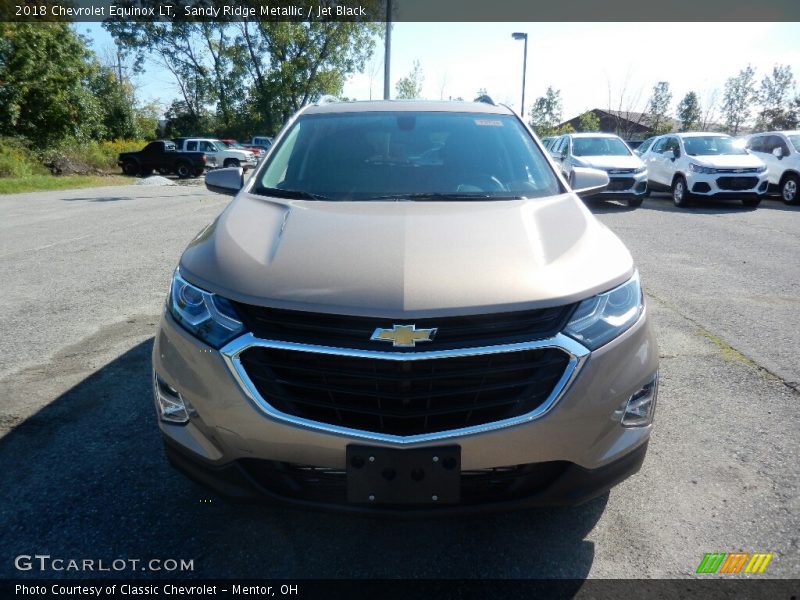 Sandy Ridge Metallic / Jet Black 2018 Chevrolet Equinox LT