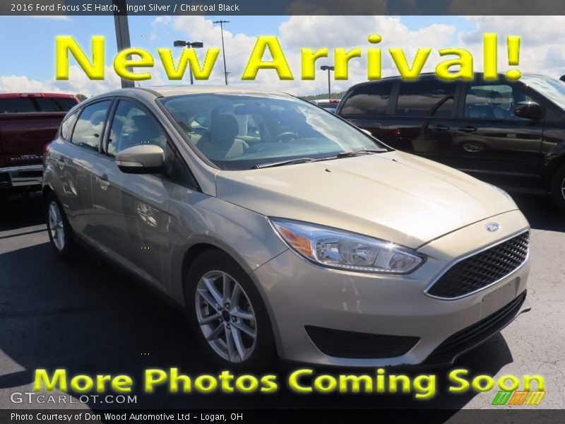 Ingot Silver / Charcoal Black 2016 Ford Focus SE Hatch