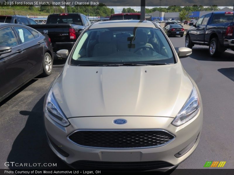 Ingot Silver / Charcoal Black 2016 Ford Focus SE Hatch