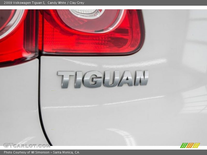 Candy White / Clay Grey 2009 Volkswagen Tiguan S
