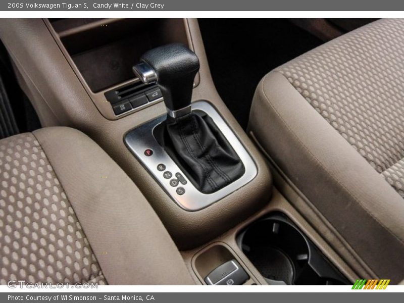 Candy White / Clay Grey 2009 Volkswagen Tiguan S