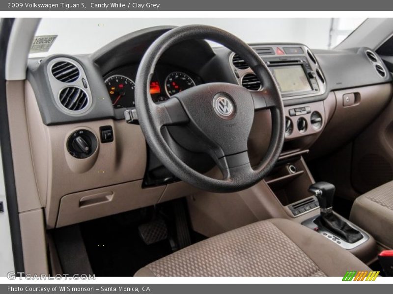 Candy White / Clay Grey 2009 Volkswagen Tiguan S