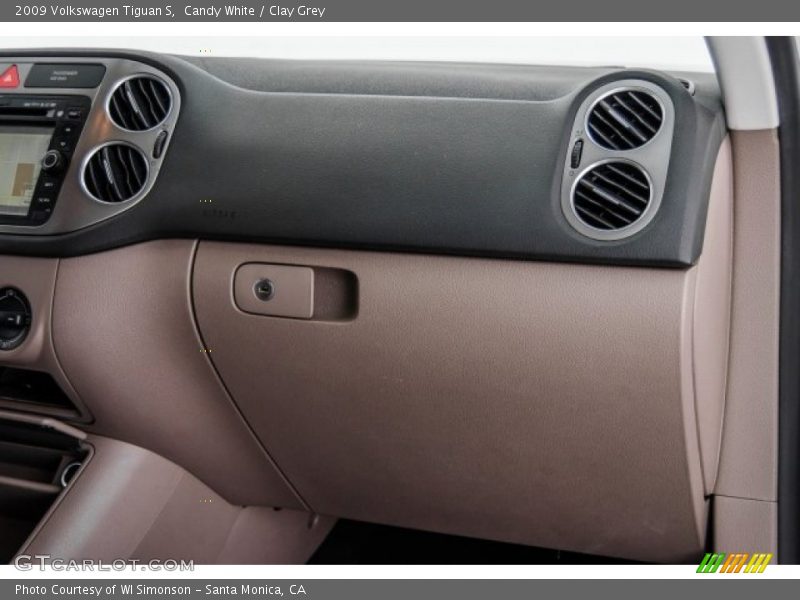 Candy White / Clay Grey 2009 Volkswagen Tiguan S