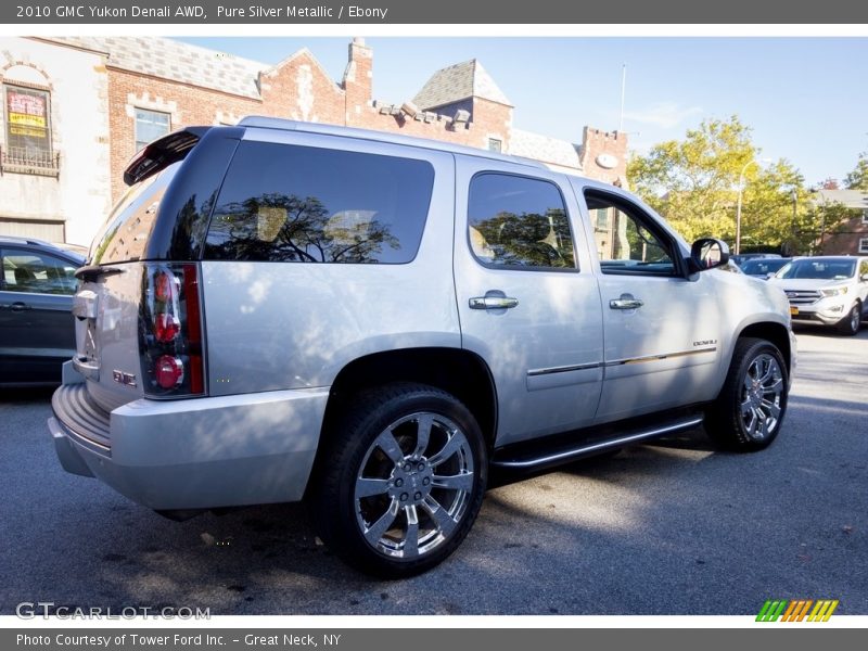 Pure Silver Metallic / Ebony 2010 GMC Yukon Denali AWD