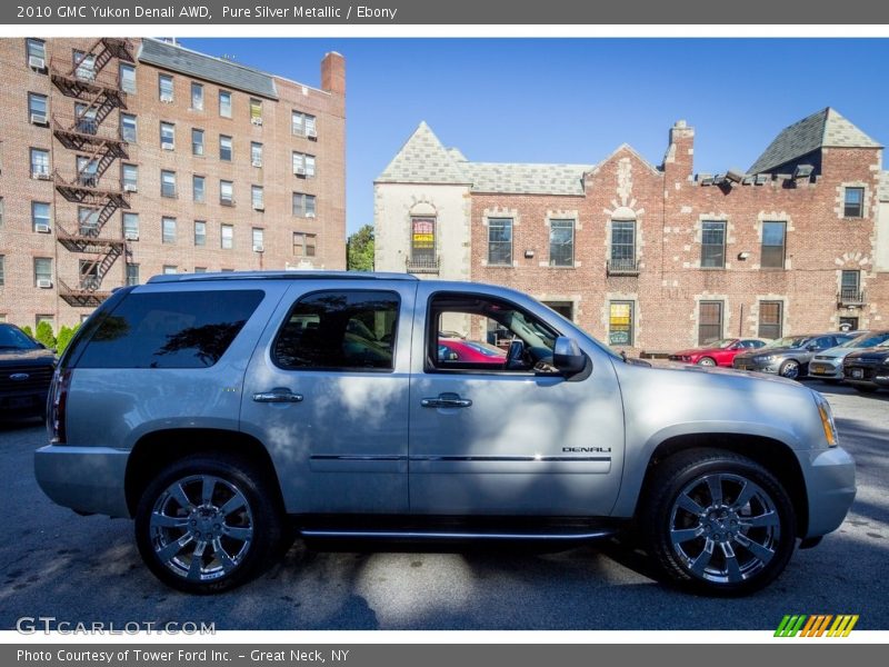 Pure Silver Metallic / Ebony 2010 GMC Yukon Denali AWD