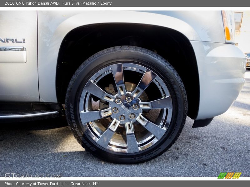 Pure Silver Metallic / Ebony 2010 GMC Yukon Denali AWD