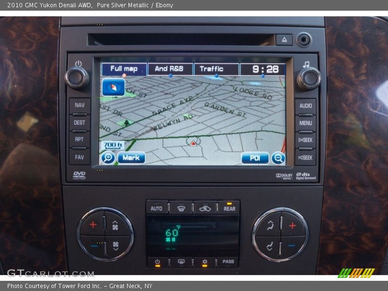 Pure Silver Metallic / Ebony 2010 GMC Yukon Denali AWD