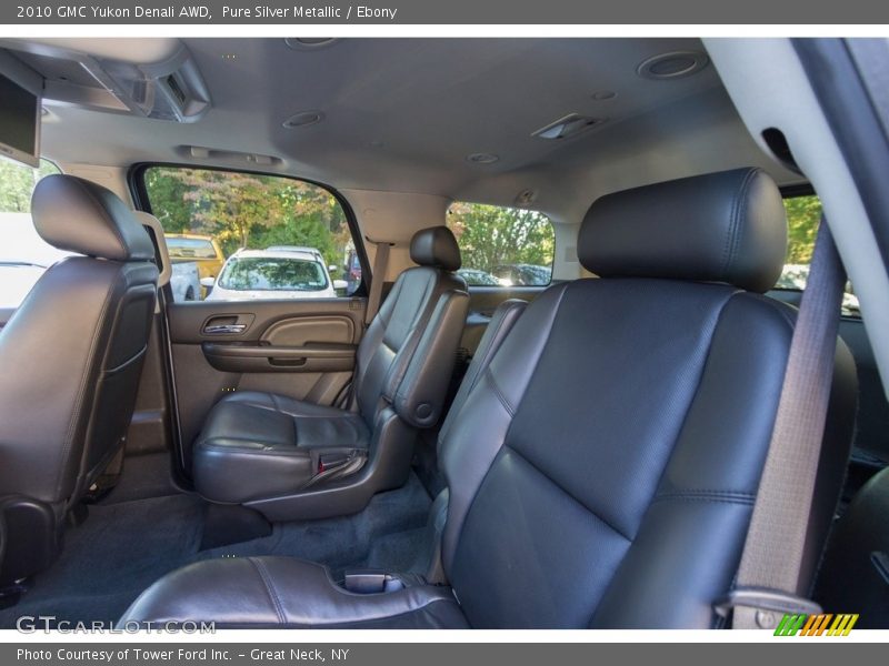 Pure Silver Metallic / Ebony 2010 GMC Yukon Denali AWD