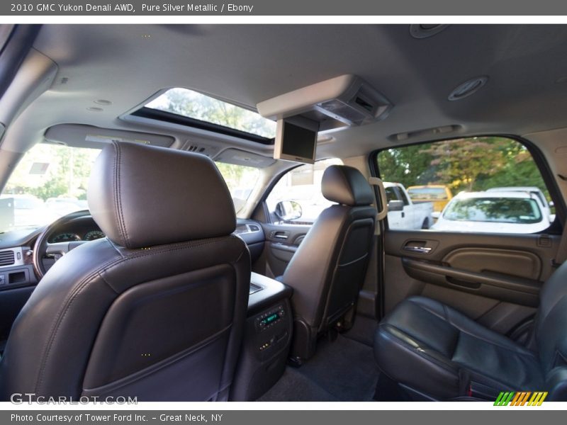 Pure Silver Metallic / Ebony 2010 GMC Yukon Denali AWD