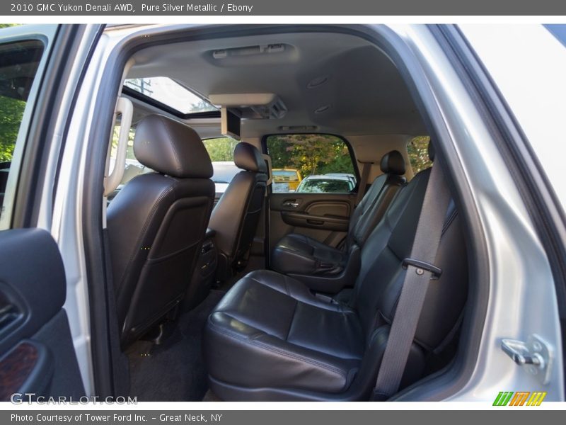 Pure Silver Metallic / Ebony 2010 GMC Yukon Denali AWD