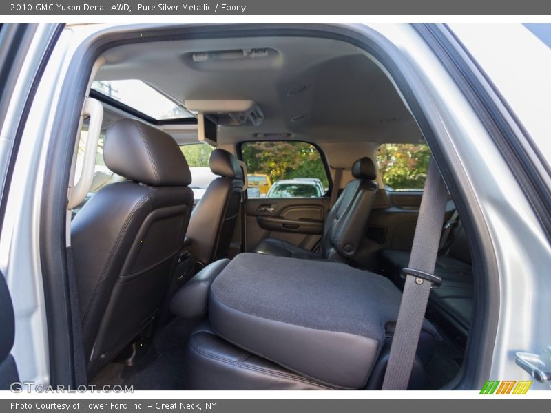 Pure Silver Metallic / Ebony 2010 GMC Yukon Denali AWD