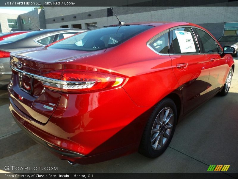 Ruby Red / Ebony 2017 Ford Fusion SE