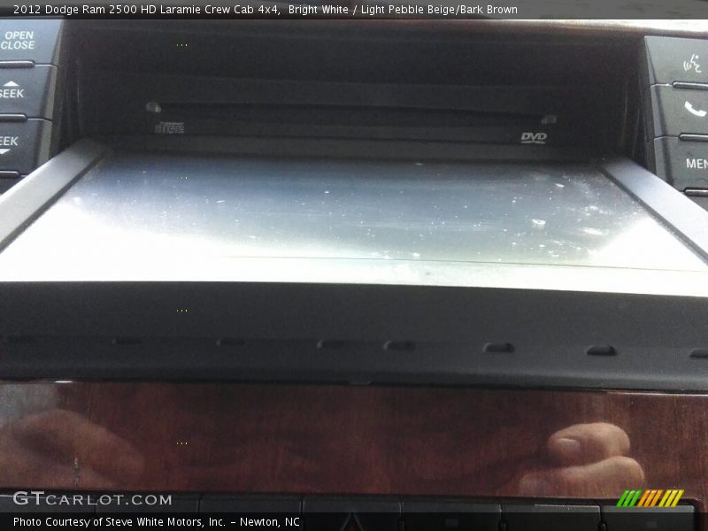 Bright White / Light Pebble Beige/Bark Brown 2012 Dodge Ram 2500 HD Laramie Crew Cab 4x4
