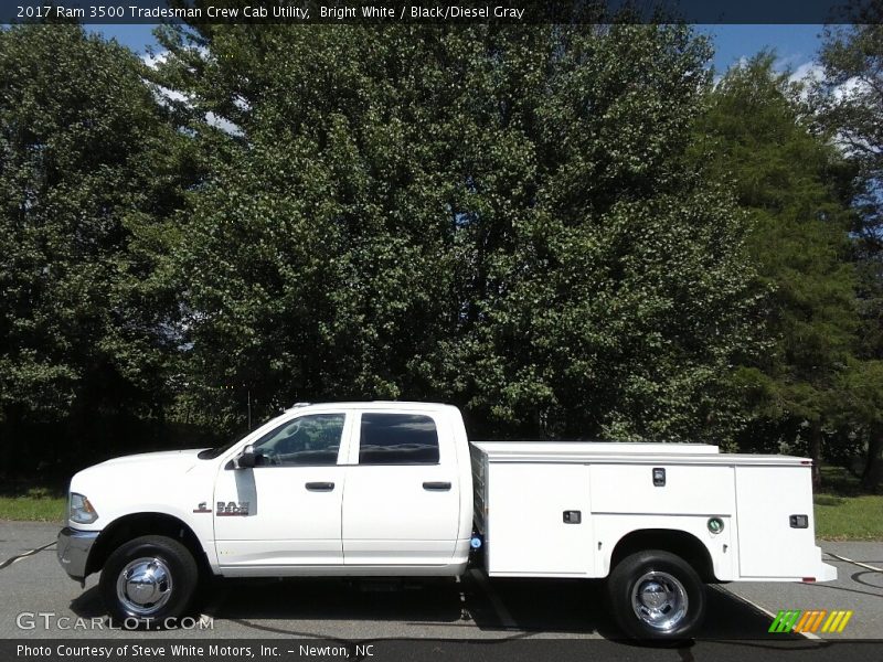 Bright White / Black/Diesel Gray 2017 Ram 3500 Tradesman Crew Cab Utility