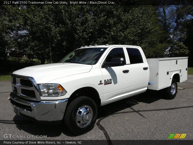 Bright White / Black/Diesel Gray 2017 Ram 3500 Tradesman Crew Cab Utility