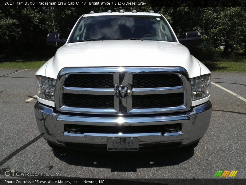 Bright White / Black/Diesel Gray 2017 Ram 3500 Tradesman Crew Cab Utility