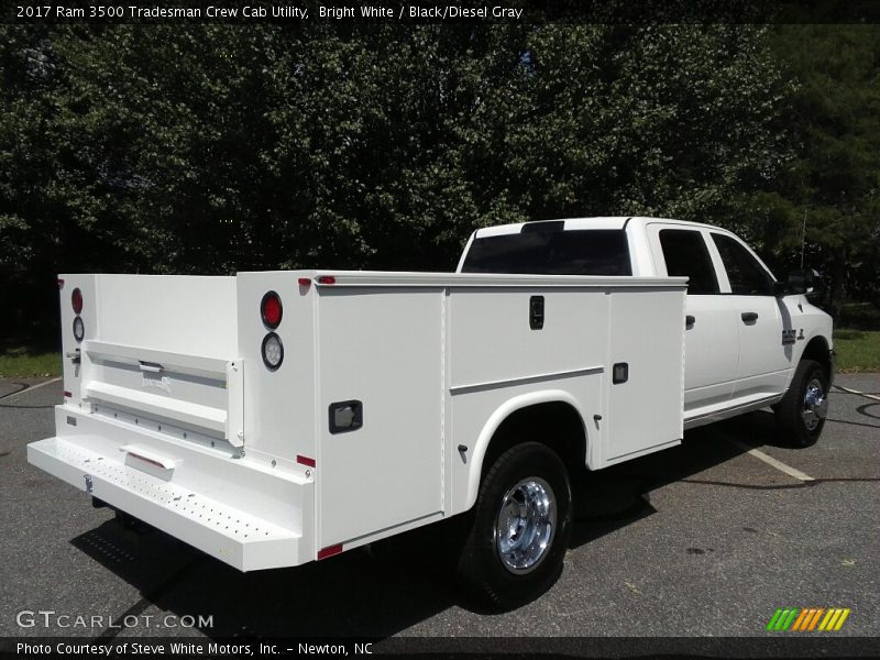 Bright White / Black/Diesel Gray 2017 Ram 3500 Tradesman Crew Cab Utility