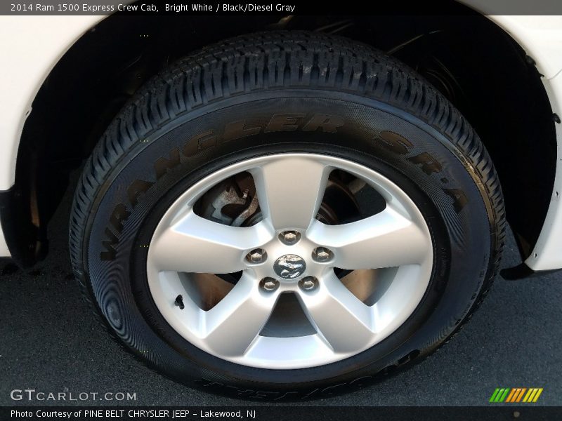 Bright White / Black/Diesel Gray 2014 Ram 1500 Express Crew Cab