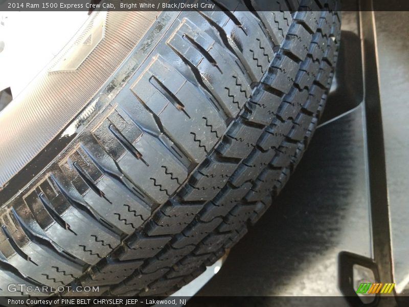 Bright White / Black/Diesel Gray 2014 Ram 1500 Express Crew Cab