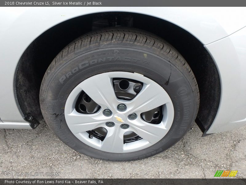 Silver Ice Metallic / Jet Black 2018 Chevrolet Cruze LS