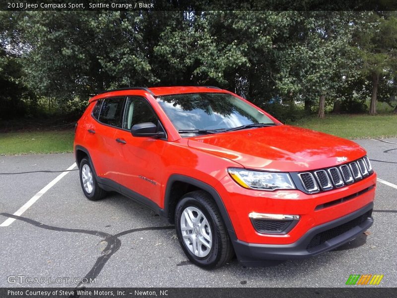 Front 3/4 View of 2018 Compass Sport