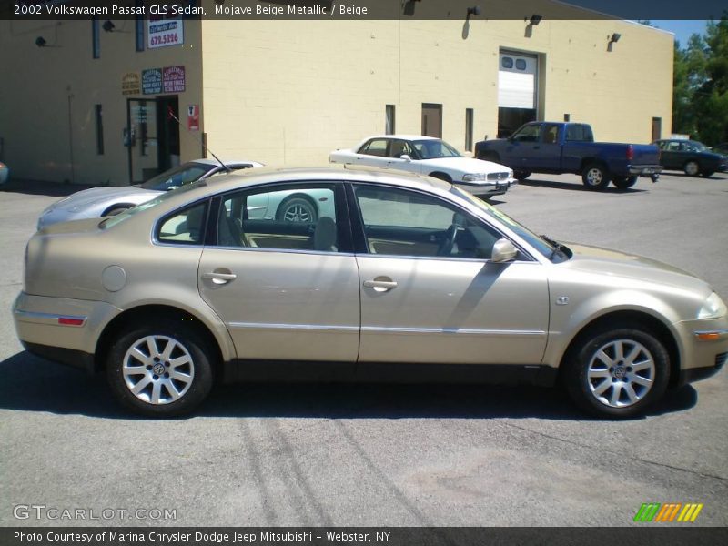 Mojave Beige Metallic / Beige 2002 Volkswagen Passat GLS Sedan