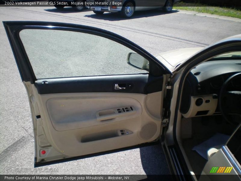 Mojave Beige Metallic / Beige 2002 Volkswagen Passat GLS Sedan