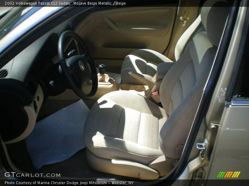 Mojave Beige Metallic / Beige 2002 Volkswagen Passat GLS Sedan