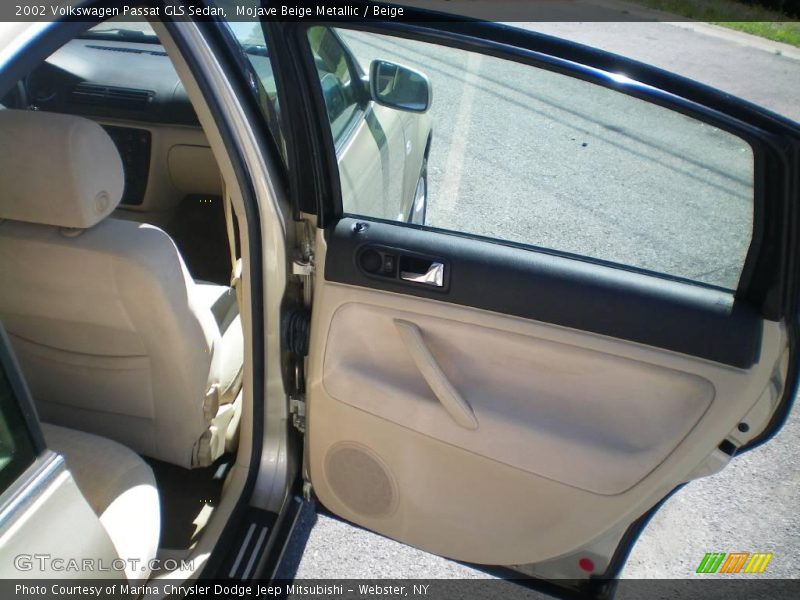 Mojave Beige Metallic / Beige 2002 Volkswagen Passat GLS Sedan