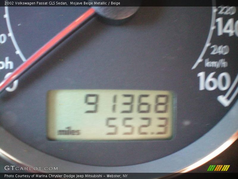 Mojave Beige Metallic / Beige 2002 Volkswagen Passat GLS Sedan