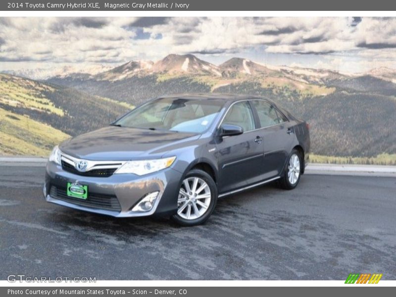 Magnetic Gray Metallic / Ivory 2014 Toyota Camry Hybrid XLE
