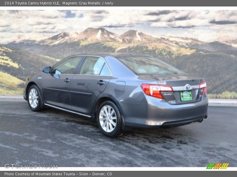 Magnetic Gray Metallic / Ivory 2014 Toyota Camry Hybrid XLE
