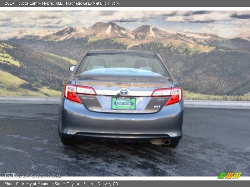 Magnetic Gray Metallic / Ivory 2014 Toyota Camry Hybrid XLE