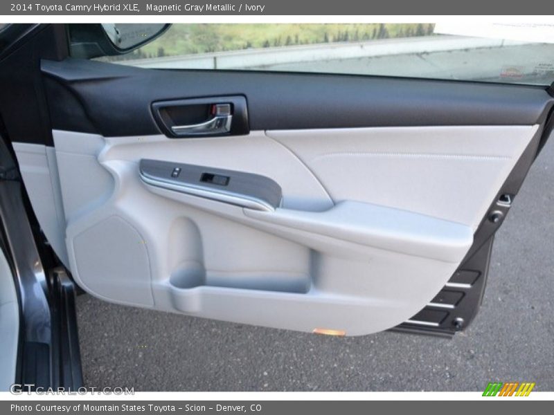 Magnetic Gray Metallic / Ivory 2014 Toyota Camry Hybrid XLE