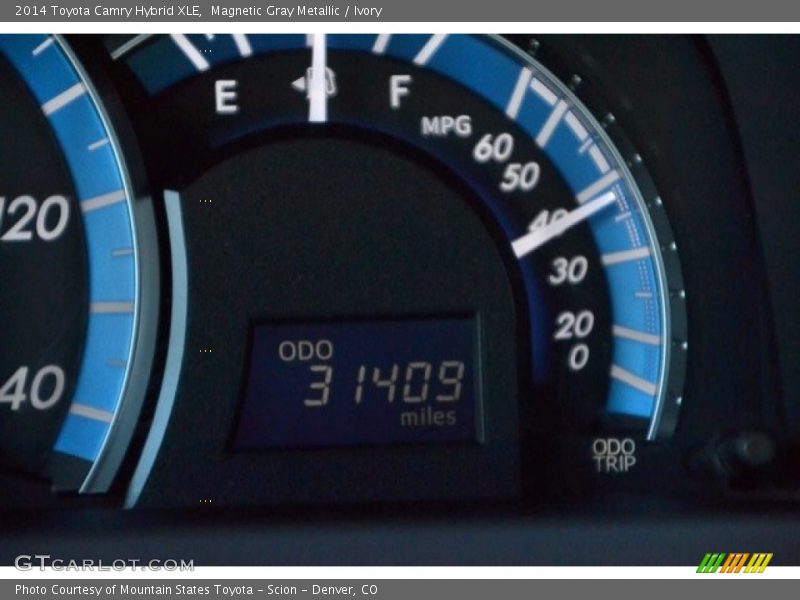 Magnetic Gray Metallic / Ivory 2014 Toyota Camry Hybrid XLE
