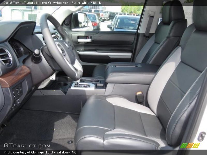 Super White / Black 2018 Toyota Tundra Limited CrewMax 4x4