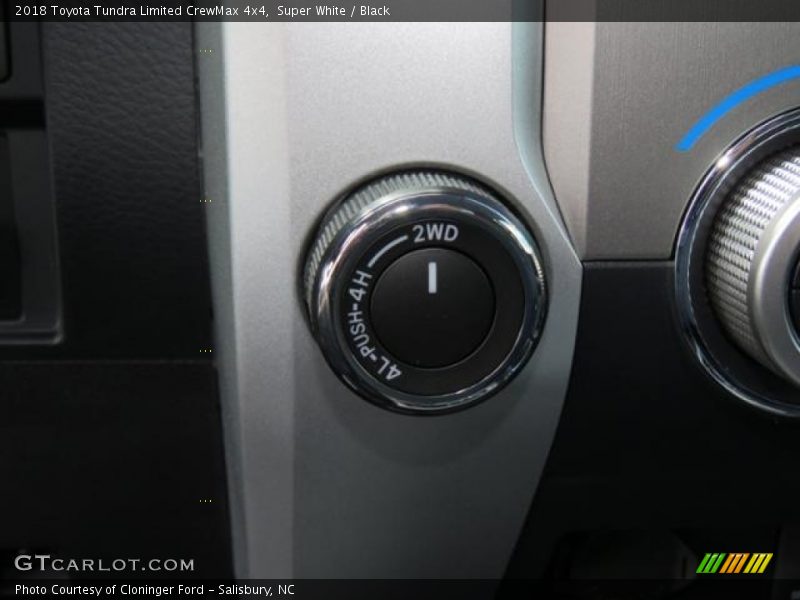 Super White / Black 2018 Toyota Tundra Limited CrewMax 4x4