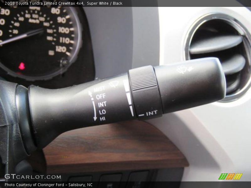 Super White / Black 2018 Toyota Tundra Limited CrewMax 4x4