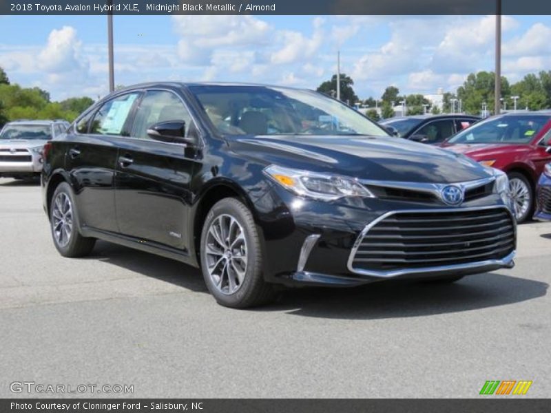 Midnight Black Metallic / Almond 2018 Toyota Avalon Hybrid XLE