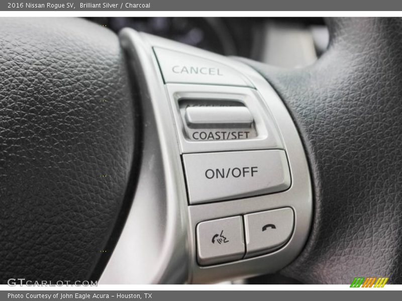 Brilliant Silver / Charcoal 2016 Nissan Rogue SV