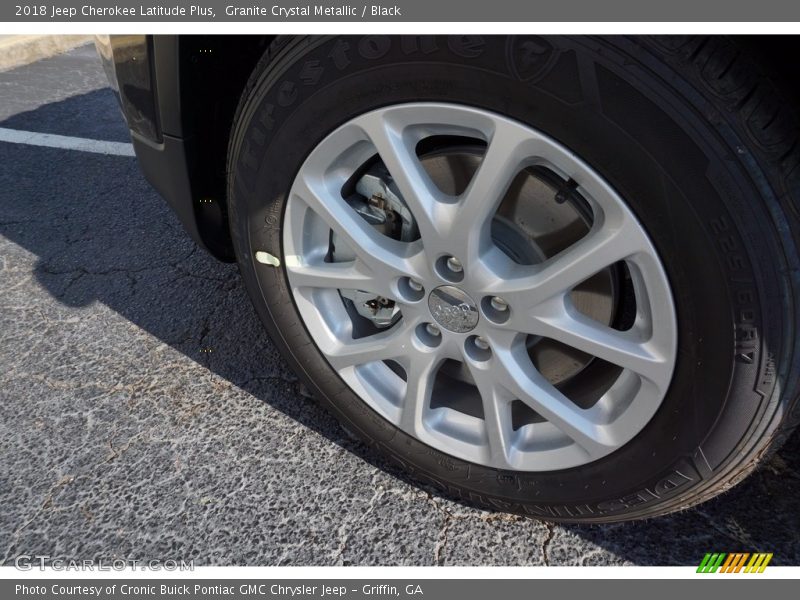 Granite Crystal Metallic / Black 2018 Jeep Cherokee Latitude Plus