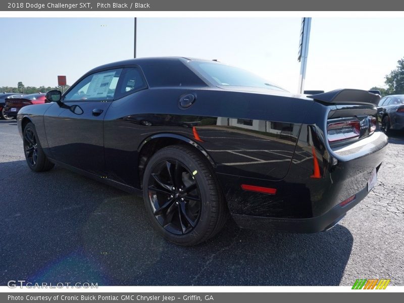 Pitch Black / Black 2018 Dodge Challenger SXT