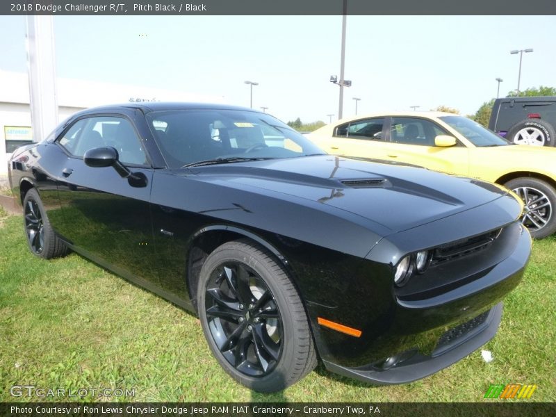 Pitch Black / Black 2018 Dodge Challenger R/T