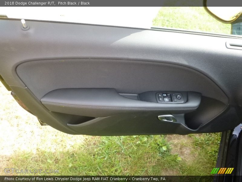 Pitch Black / Black 2018 Dodge Challenger R/T