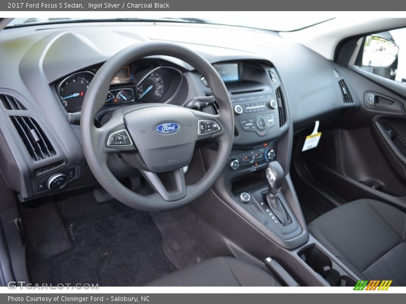 Ingot Silver / Charcoal Black 2017 Ford Focus S Sedan