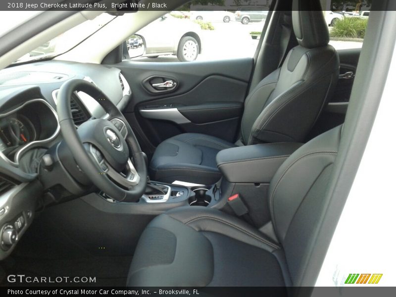  2018 Cherokee Latitude Plus Black Interior