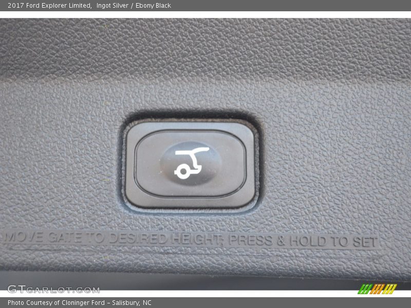 Ingot Silver / Ebony Black 2017 Ford Explorer Limited