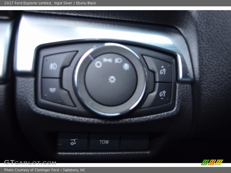 Ingot Silver / Ebony Black 2017 Ford Explorer Limited