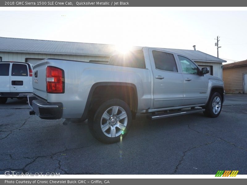 Quicksilver Metallic / Jet Black 2018 GMC Sierra 1500 SLE Crew Cab