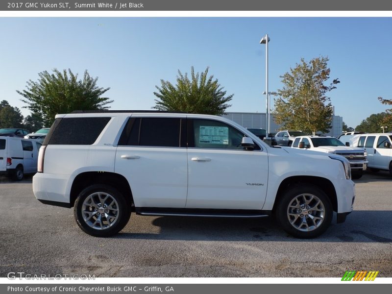 Summit White / Jet Black 2017 GMC Yukon SLT